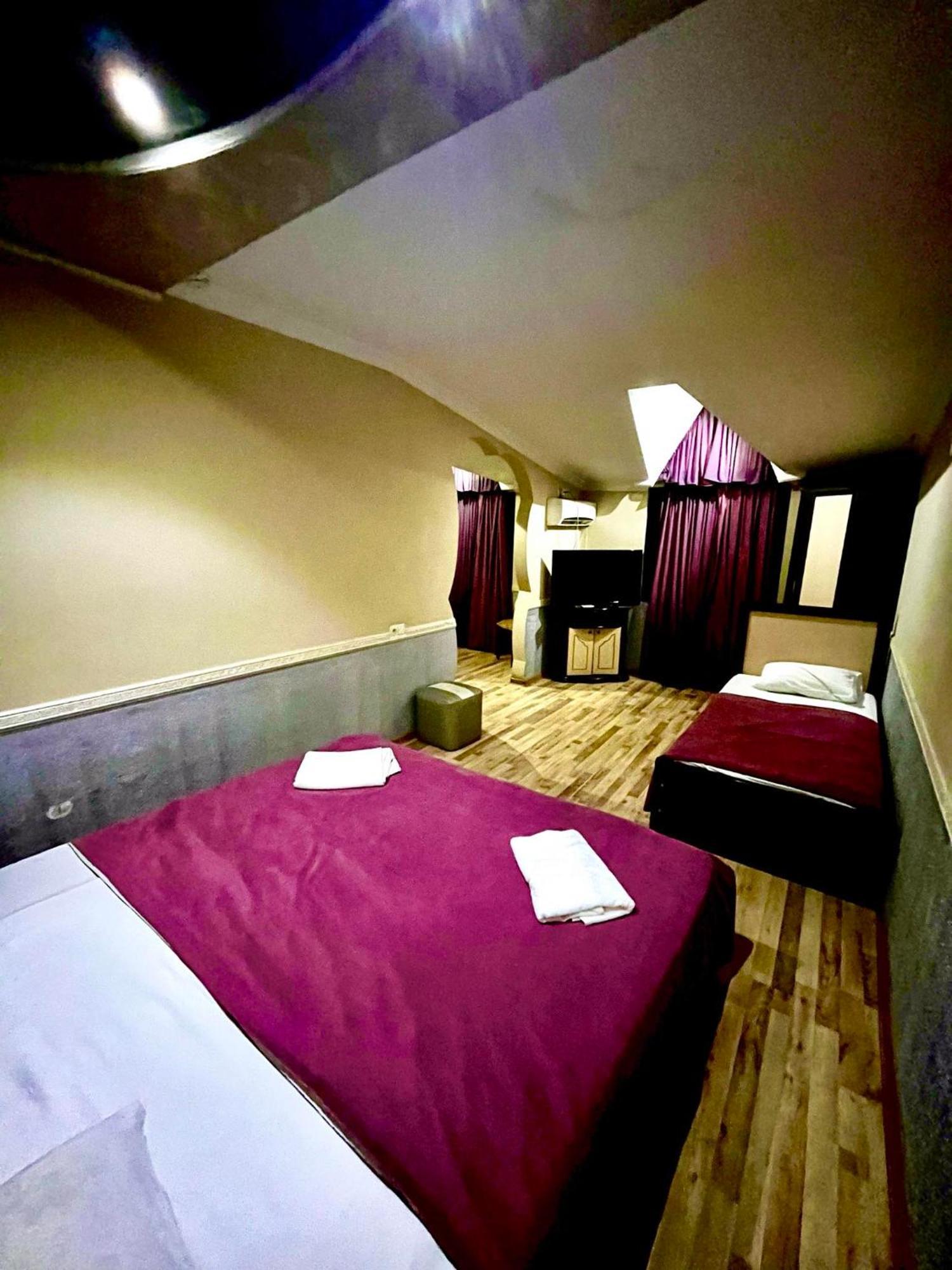 B&B Europa Hotel Kutaisi Exteriör bild