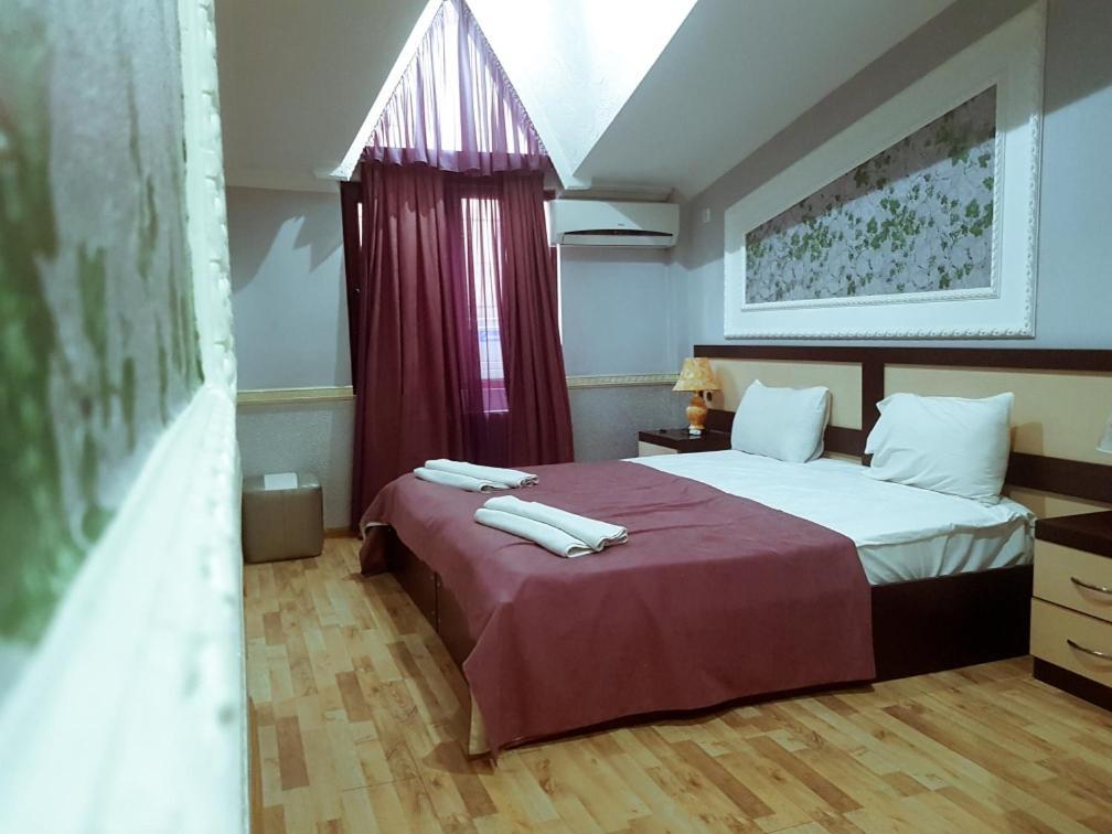 B&B Europa Hotel Kutaisi Exteriör bild