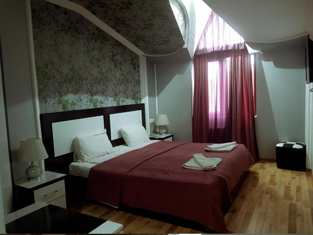 B&B Europa Hotel Kutaisi Exteriör bild