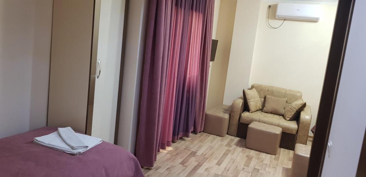 B&B Europa Hotel Kutaisi Exteriör bild