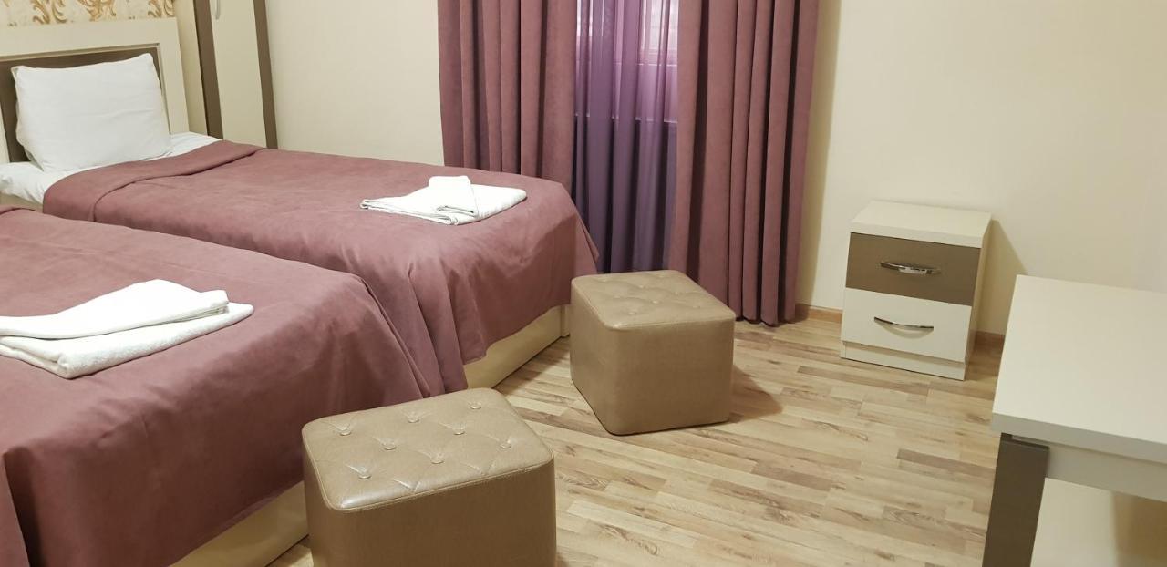B&B Europa Hotel Kutaisi Exteriör bild